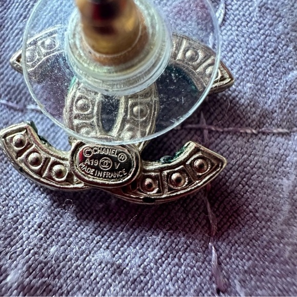 Chanel CC Earrings - Picture 2 of 9